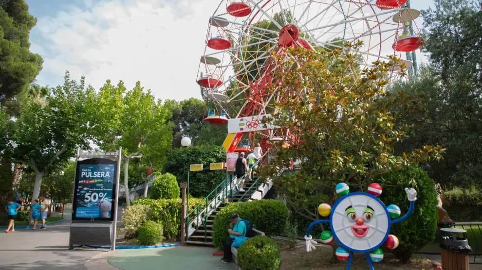 Parque de atracciones de Zaragoza: horarios, precios y atracciones imperdibles